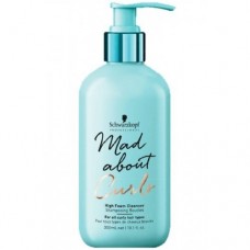 MAD ABOUT CURLS Очищающий крем-шампунь для кудрявых волос, 300 мл MAD ABOUT CURLS Очищающий крем-шампунь для кудрявых волос, 300 мл